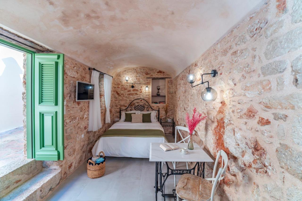 Muse Clio Villa Chalki Town ภายนอก รูปภาพ