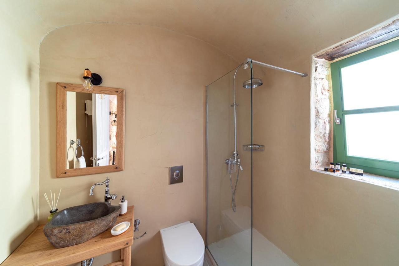 Muse Clio Villa Chalki Town ภายนอก รูปภาพ