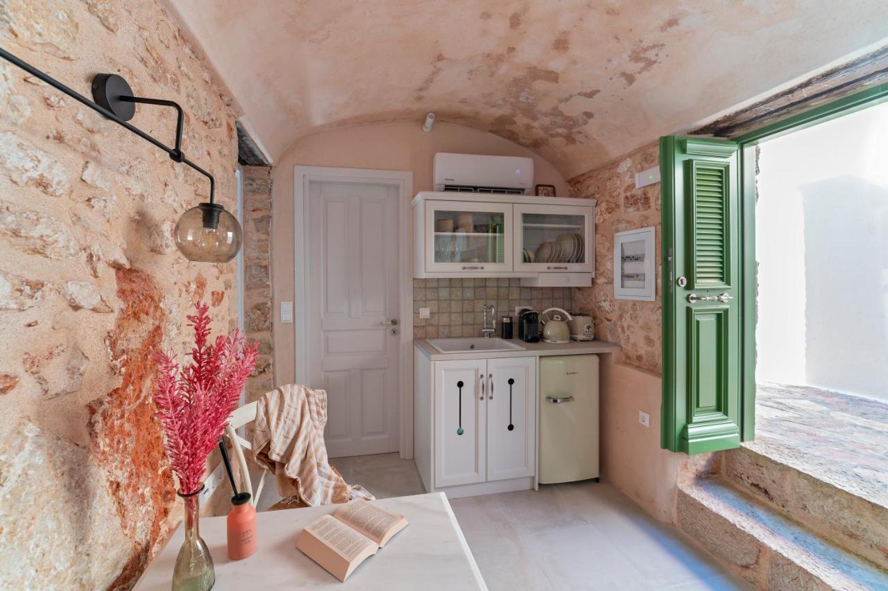 Muse Clio Villa Chalki Town ภายนอก รูปภาพ